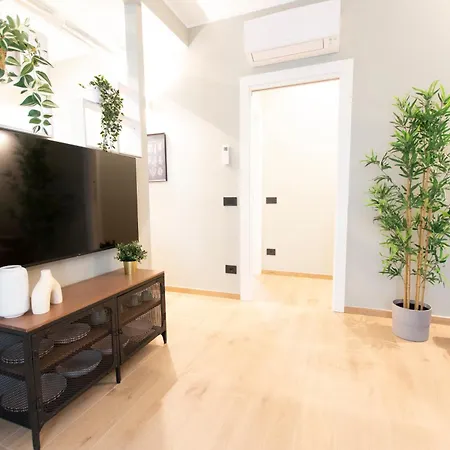 Ihost Luxury -free Parking- Plana 6 * Mailand
