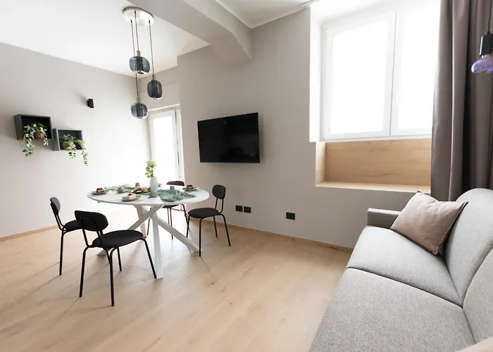 Ihost Luxury -free Parking- Plana 6 * Milán