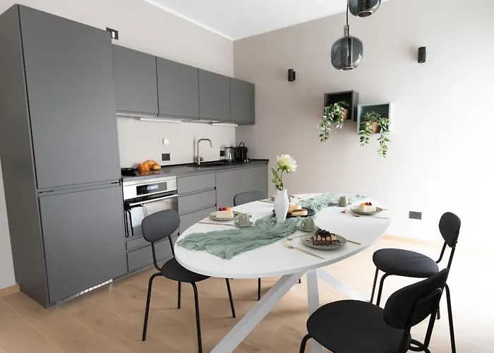 Ihost Luxury -free Parking- Plana 6 *