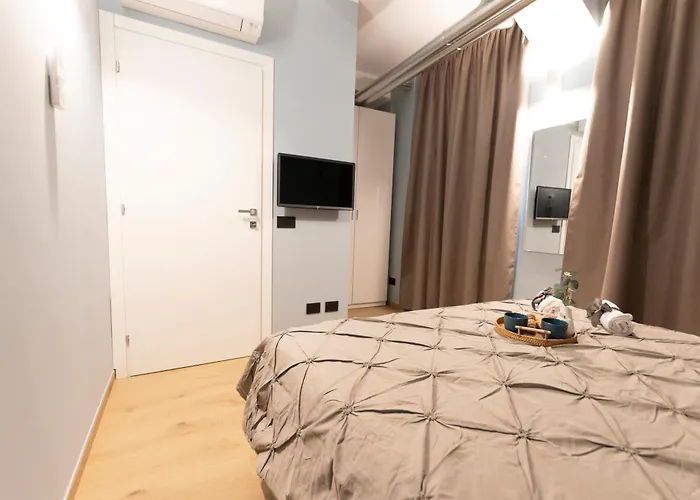 Ihost Luxury -free Parking- Plana 6 * Milán