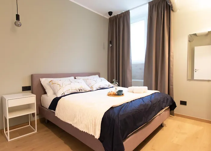 Ihost Luxury -free Parking- Plana 6 * Milán