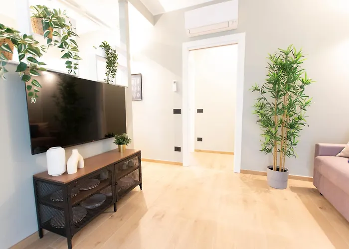 Ihost Luxury -free Parking- Plana 6 * Milán