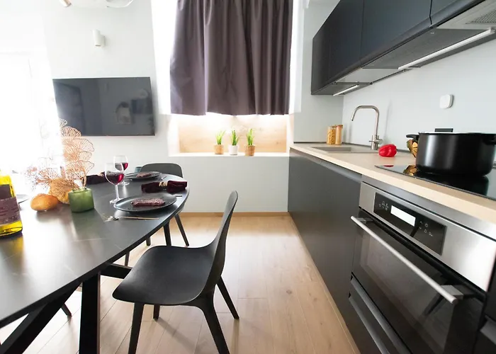 Ihost Luxury -free Parking- Plana 6 * Milán