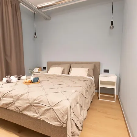 Ihost Luxury -free Parking- Plana 6